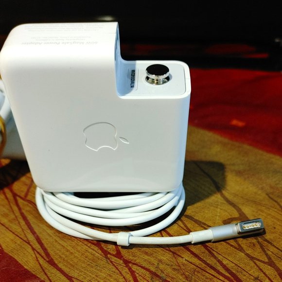 Apple 85W MagSafe Power Adapter a1343 - Picture 1 of 4